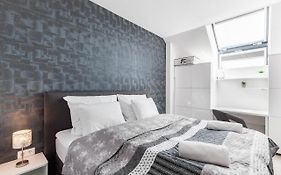 Chill 'N' Joy Boutique Suites
